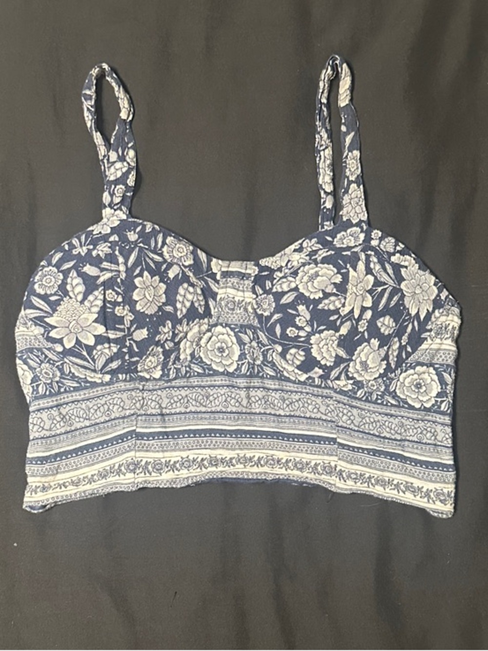 American Eagle Outfitters Blue and White Floral Crop Top
